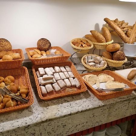 Hotel Apartments Villaggio Dei Fiori 4 Stars Luxury - Great Family Resort - Pet Friendly - With Hypermarket - Delivery Restaurant-Pizzeria - Room Breakfast With Supplement - Ultra Fast Wi-Fi - Play Area For Children - Olympic Swimming Pool - Parking Caorle Exterior foto